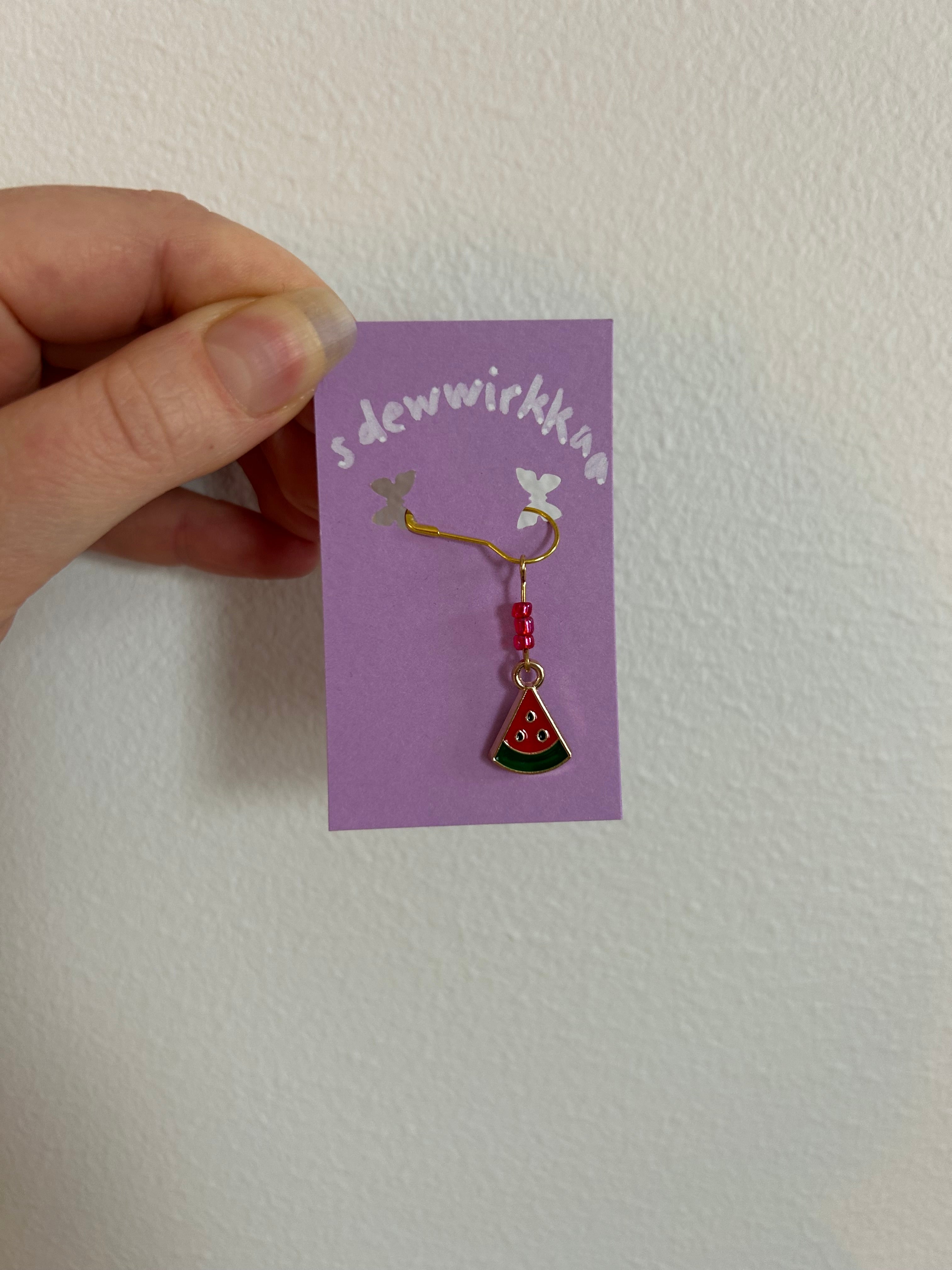 Yksittäiset silmukkamerkit, erilaisia - heti valmiit