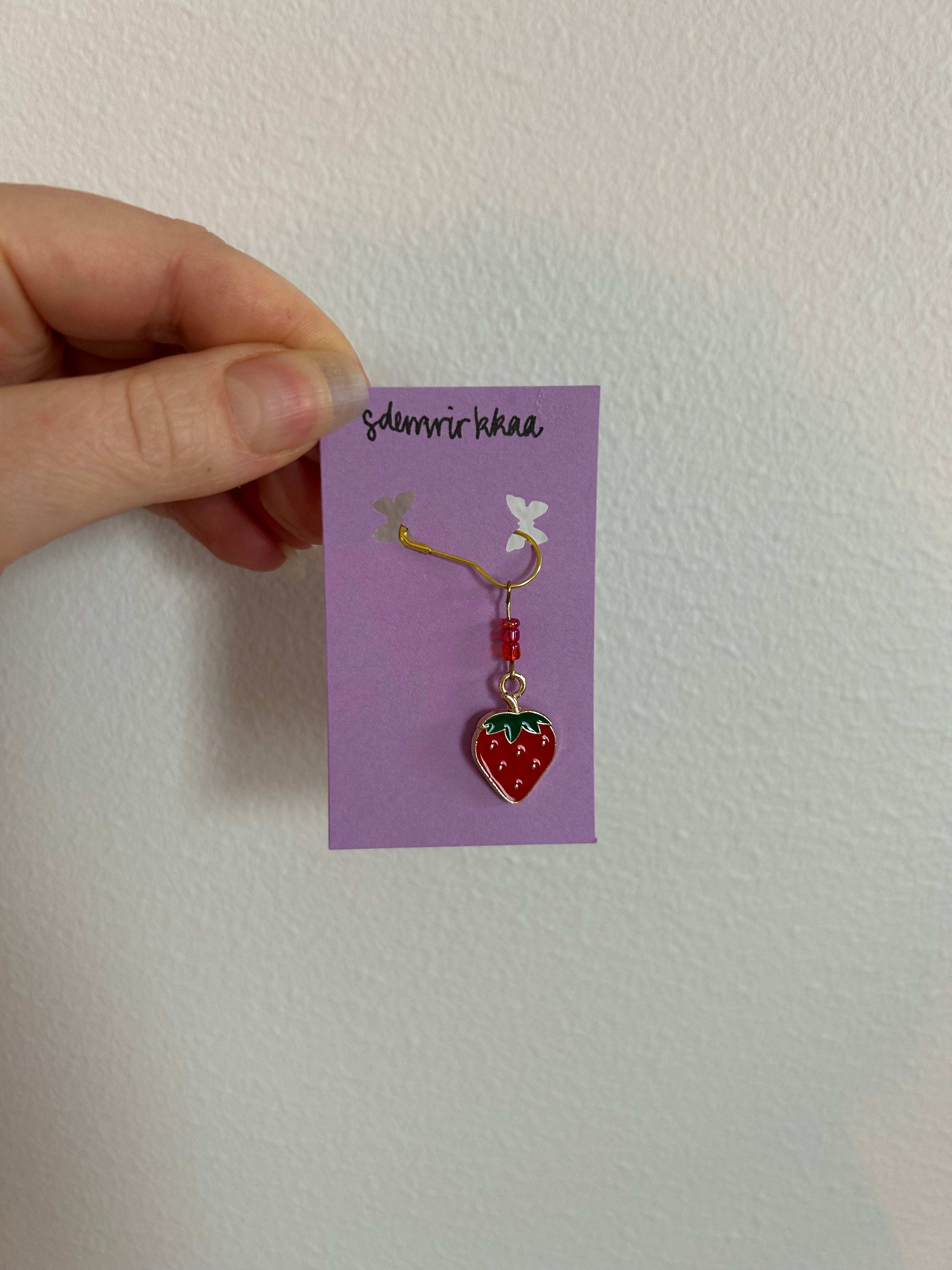 Yksittäiset silmukkamerkit, erilaisia - heti valmiit