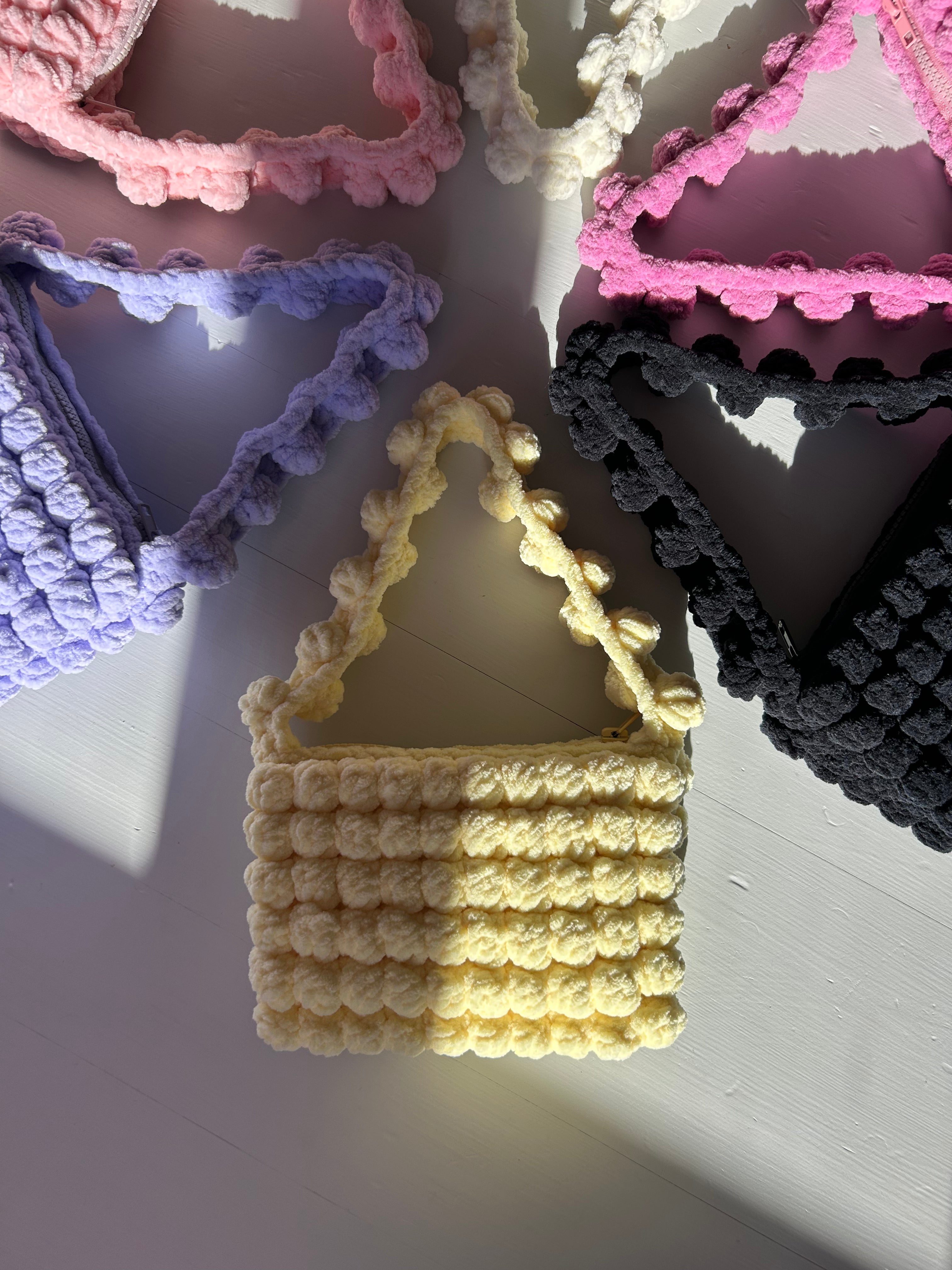 MERINQUE - laukku vetoketjulla